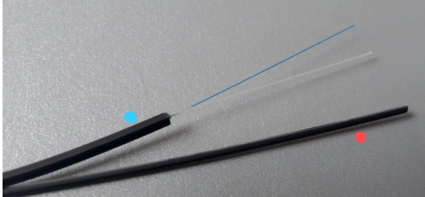 Cable Drop de 01 hilo de Fibra Óptica G657A1 - Bobina de plástico