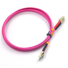 PATCH CORD DE FIBRA OPTICA LC/LC DUPLEX MULTIMODO OM4 COLOR VIOLETA DE 2 METROS - FSP