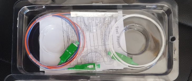 SPLITTER 1X2 CON CONECTORES SC/APC Splitter 1x2 SC/APC SUNET para redes FTTH.