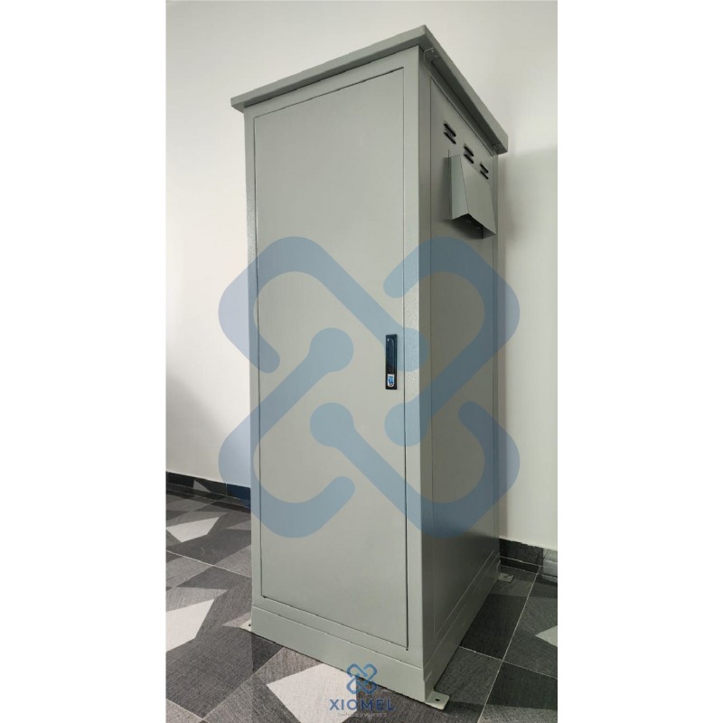 Gabinete de Piso para Exterior IP65 38RU Acero Laminado Epoxica Gris